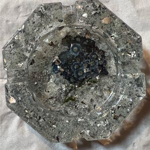 Flower ashtray